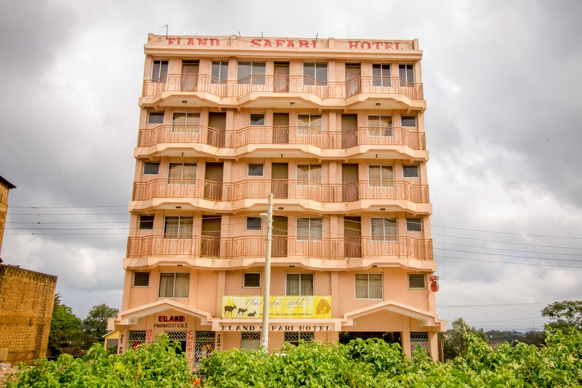 Eland Safari Hotel Nyeri Exterior photo