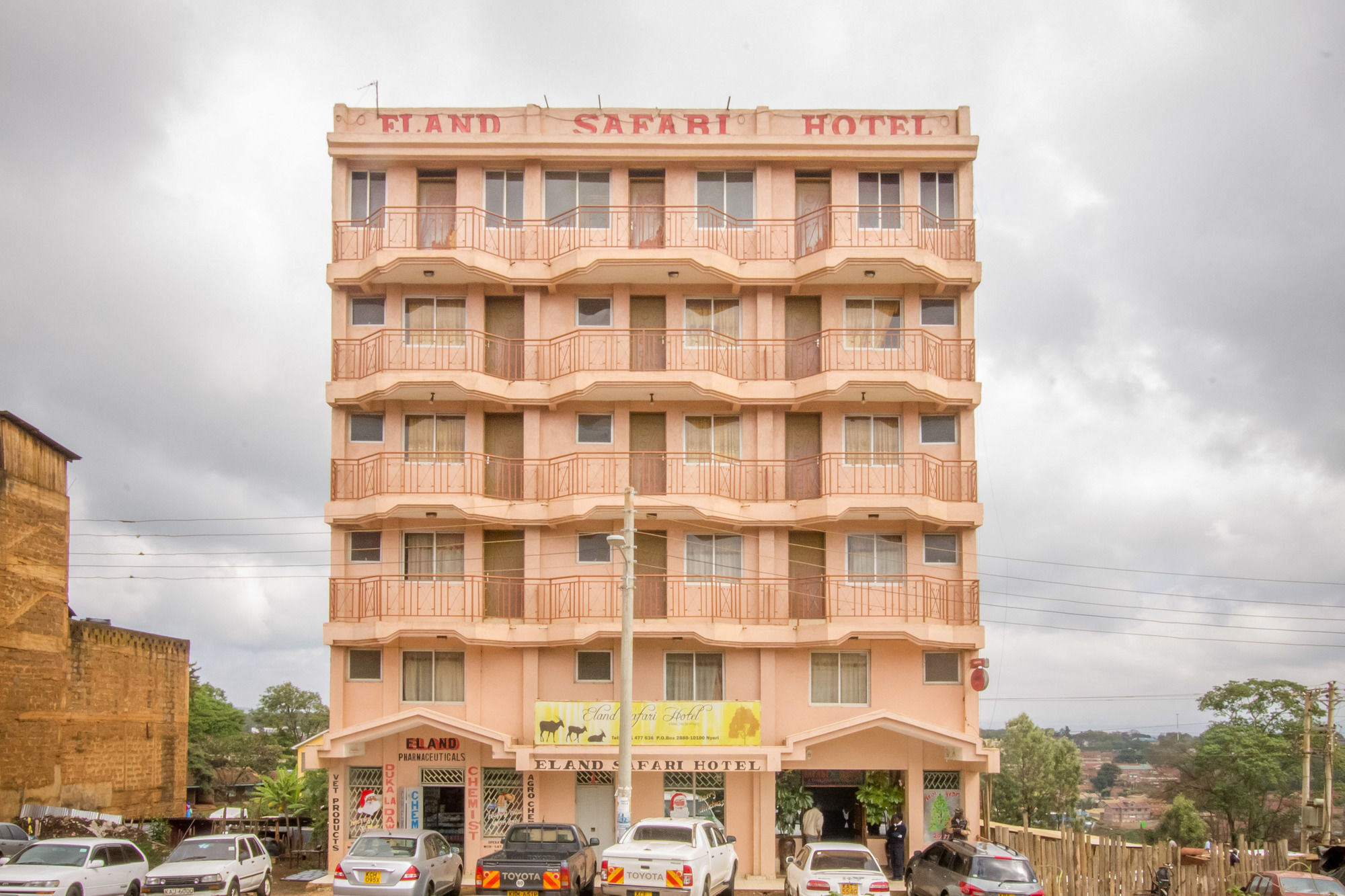 Eland Safari Hotel Nyeri Exterior photo